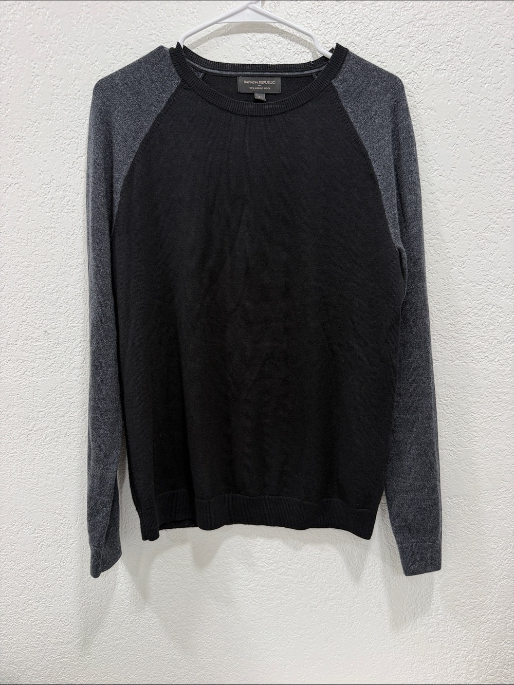 Banana Republic Men’s Black/Gray 100% Merino Wool Crewneck Sweater Small